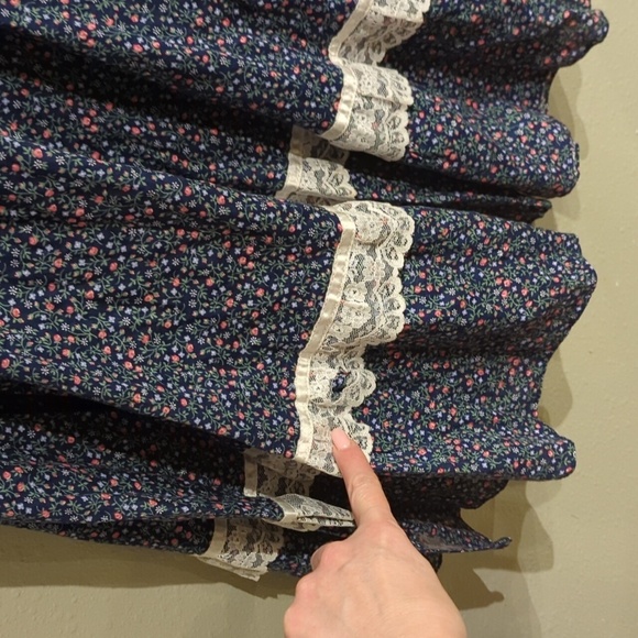 Jessica's Gunnies Prairie Vintage Midi Skirt Floral Pockets Lace Corset Y2K - Picture 10 of 13